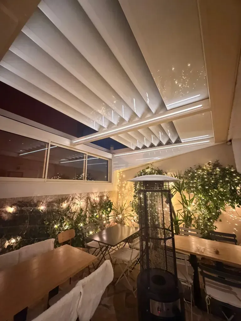 Pergola rétractable pour restaurant à Avignon