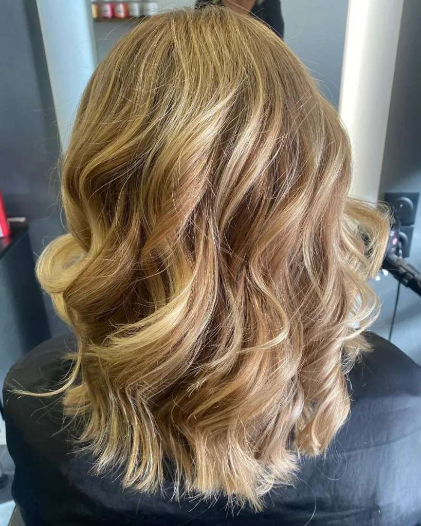 BLONDEUR MAHODI 13004 COIFFEUR