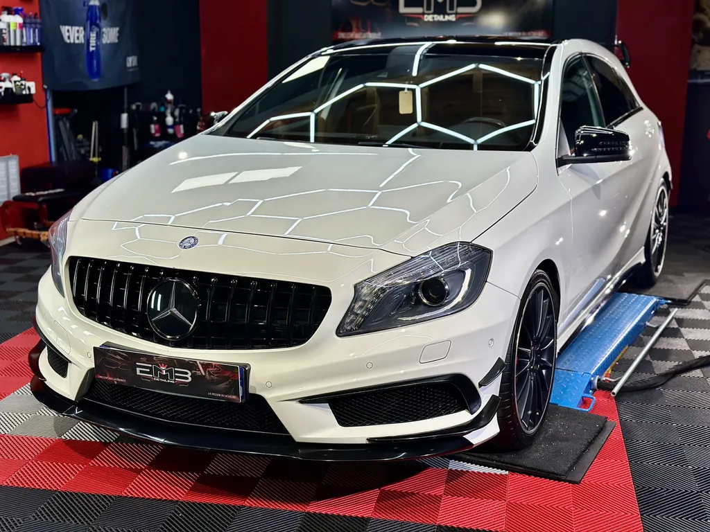 Detailing sur Lyon spécialiste du traitement céramique et de la protection carrosserie Mercedes A 45 AMG covering 