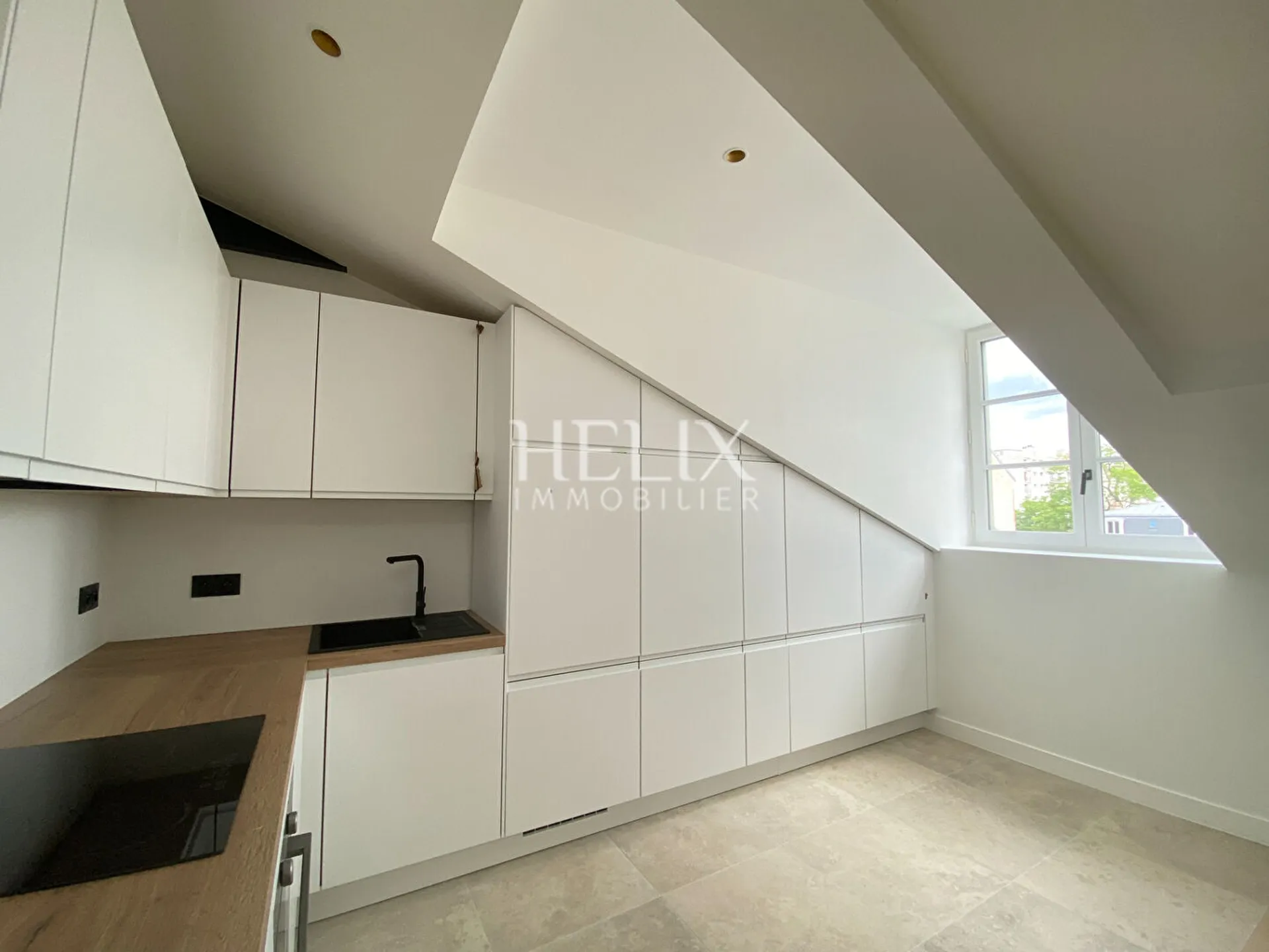 A vendre appartement 82,60 M2 à Saint-Germain-en-Laye , RER A 10 mn