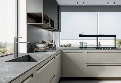 Vente et pose d'une cuisine italienne design sur mesure à St Cyr sur Mer dans le 83