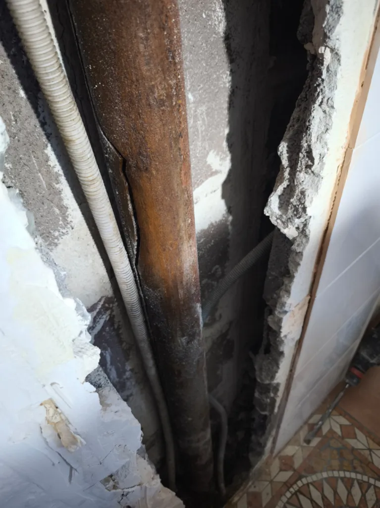 Recherche de fuite sur colonne dans une copropriété 