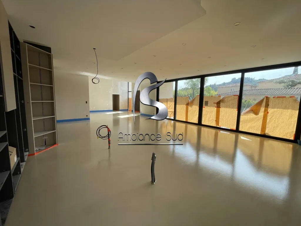 Obtenir un prix au m2 pour la réalisation d’un sol intérieur de maison à Rochefort-du-Gard