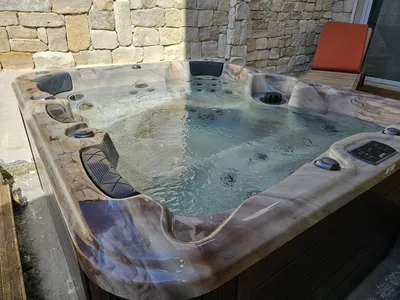 spa 5 places haut de gamme Oraison