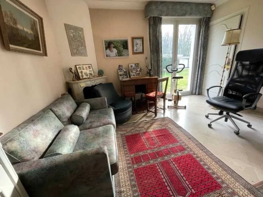 A saisir magnifique maison plain-pied de 220 m² sur un terrain de 1890 m² avec piscine commune de ST AUBIN LES ELBEUF 76410