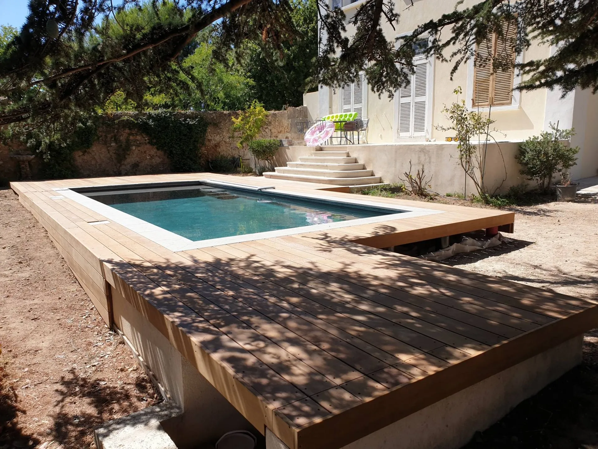 Tour de piscine en itauba a marseille