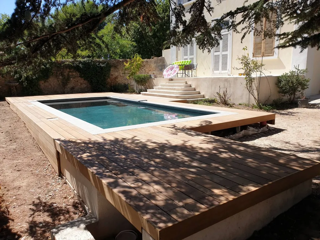 Tour de piscine en itauba a marseille