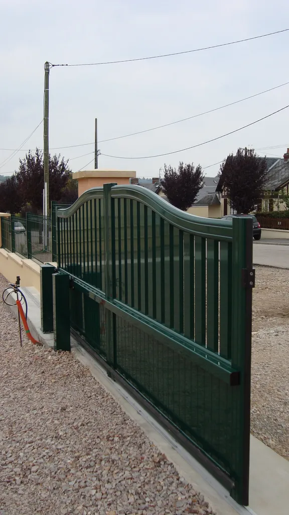 Devis installation portail alu coulissant et motorisé Deauville Calvados