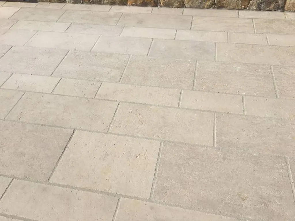 Pierre d’Ampilly : désormais en stock chez Azur Pierres !