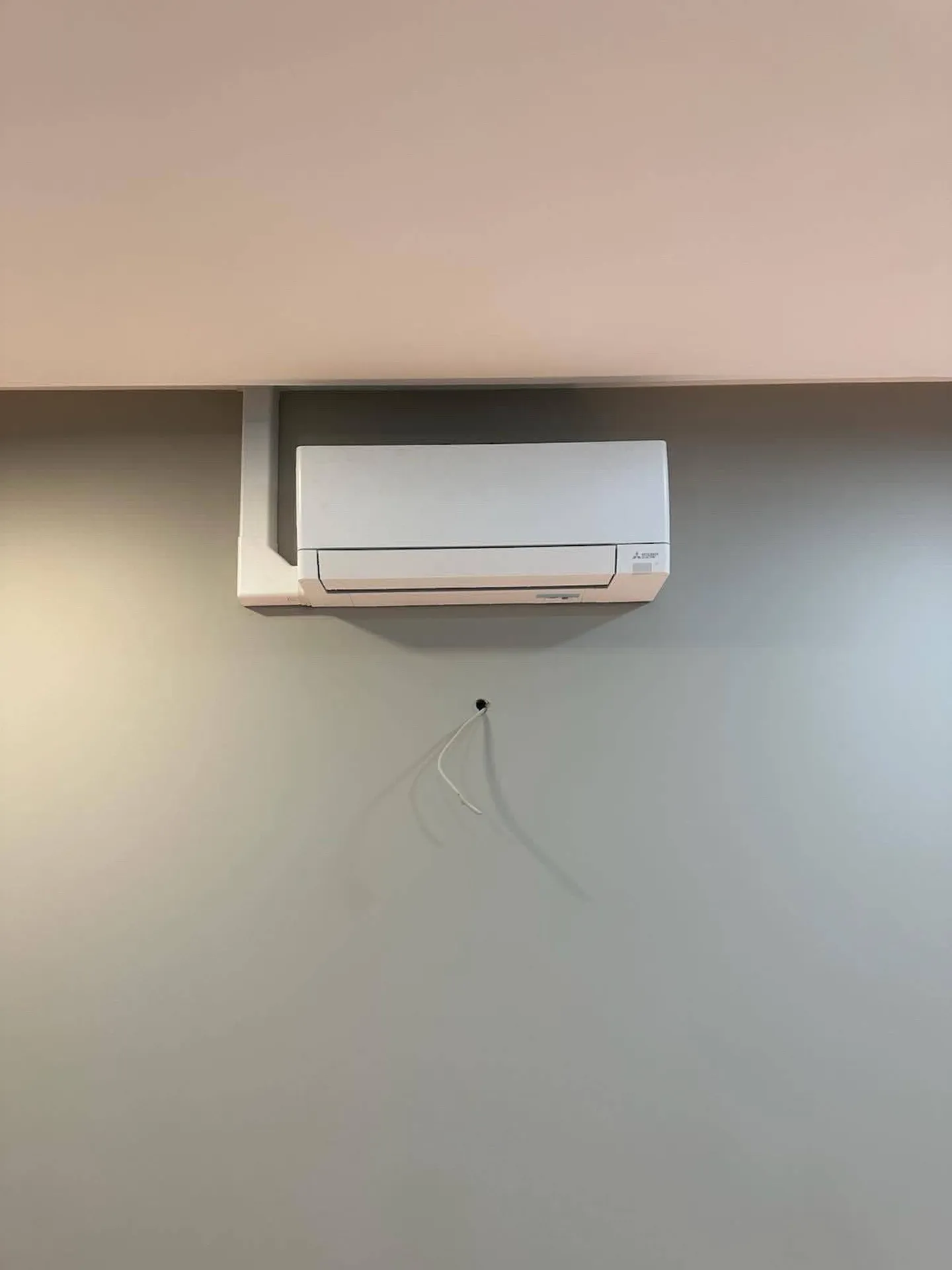 Installation d’une climatisation réversible Split Daikin dans un bureau à Gagny 