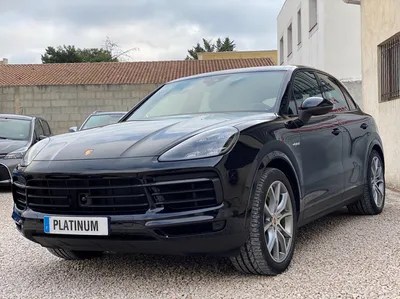 Réparation carrosserie Porsche Cayenne E Hybrid à Carnoux proche de Marseille, aubagne et Cassis 