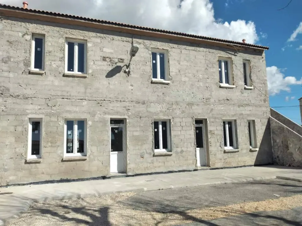 Remplacement des menuiseries PVC des bâtiments des Douanes dans les Bouches du Rhône