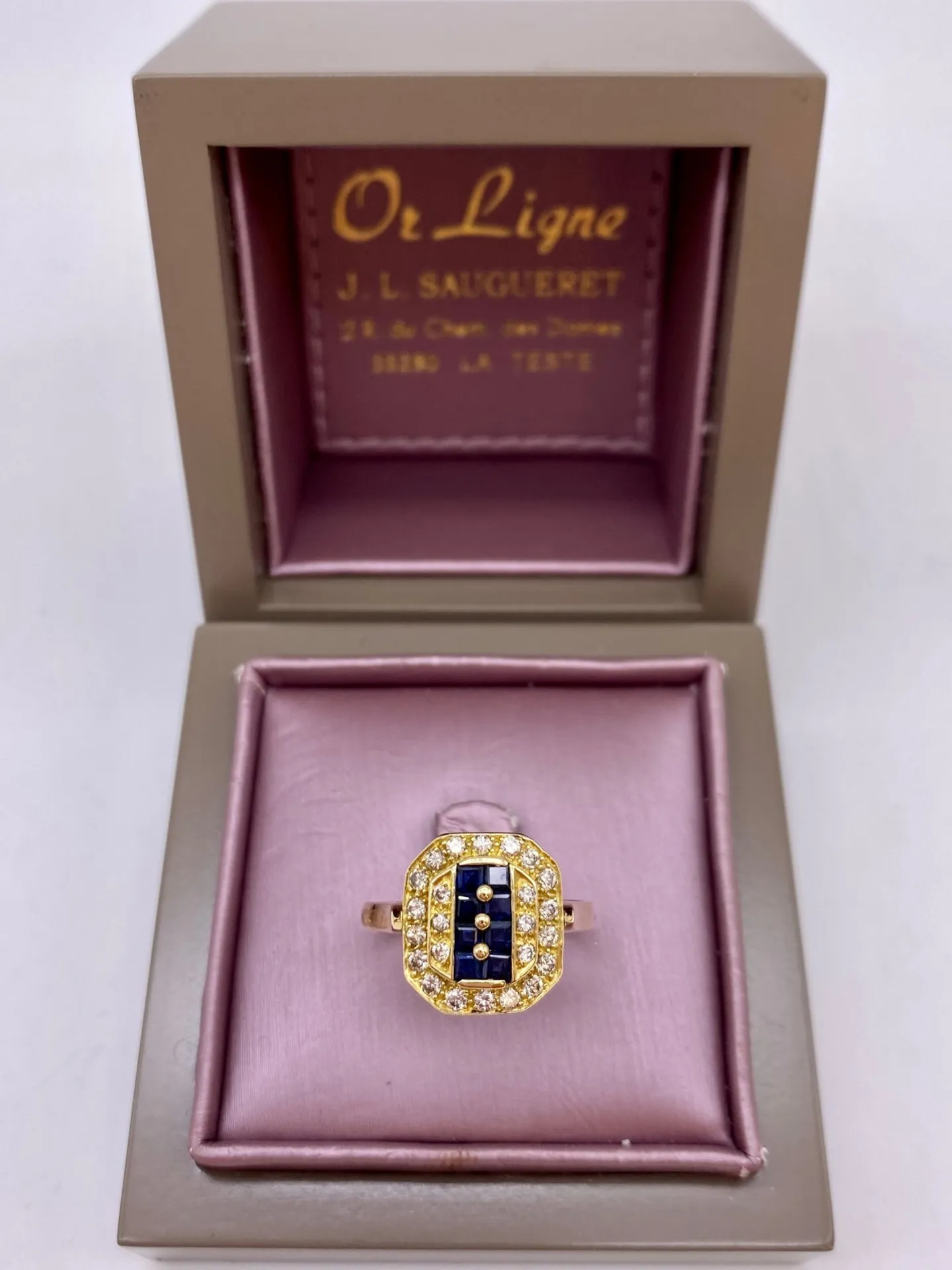 Bague or 750/1000ème saphirs calibrés et diamants en dépôt vente chez Or Ligne à La Teste sur le Bassin d'Arcachon