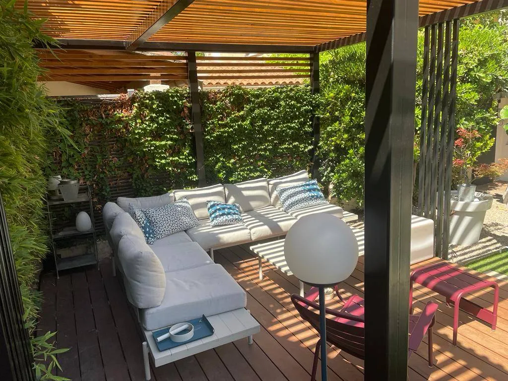 Jardinet dans le Gard aménagé par un paysagiste à Avignon