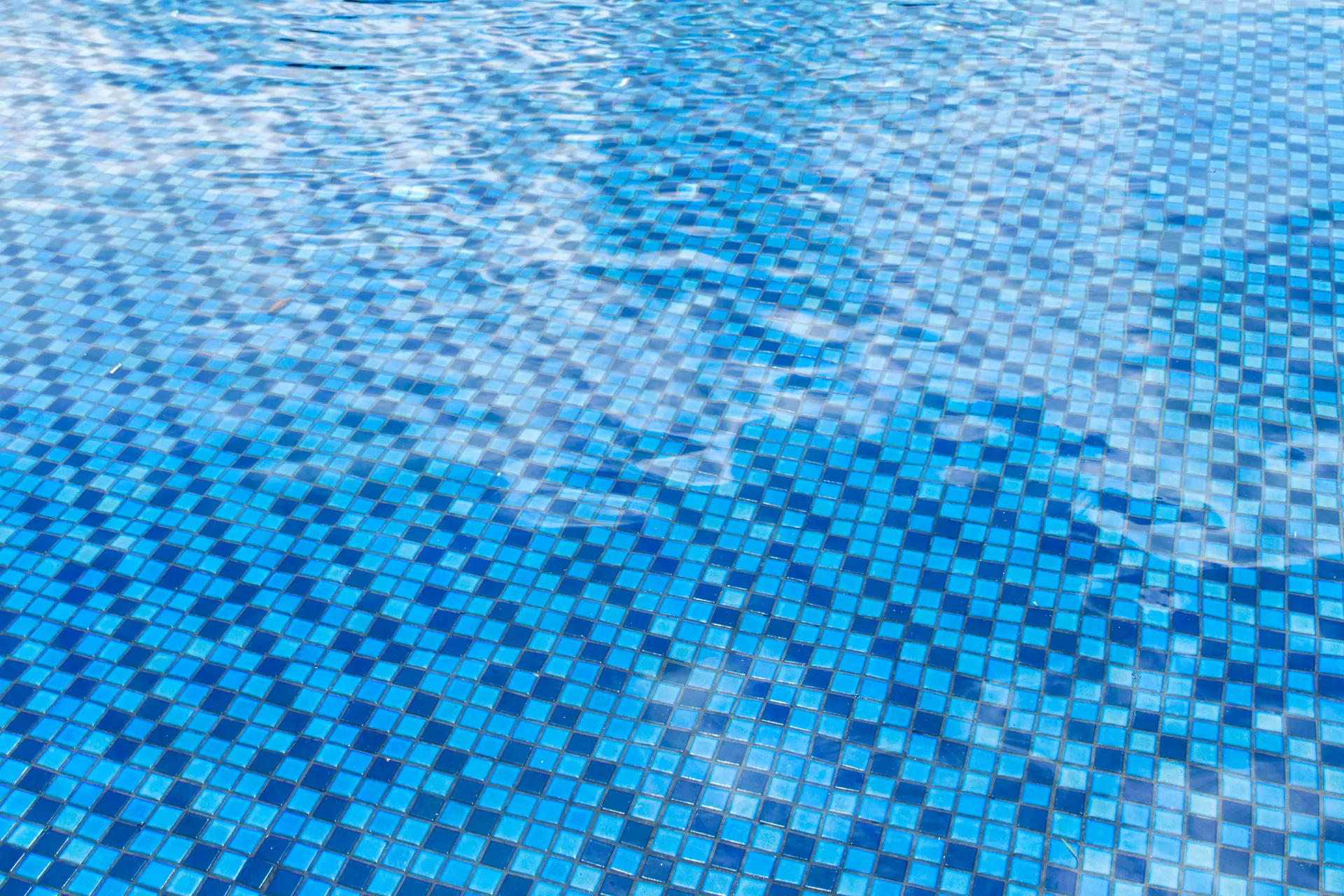 Pisciniste renommé et sérieux à Bordeaux et bassin d'Arcachon