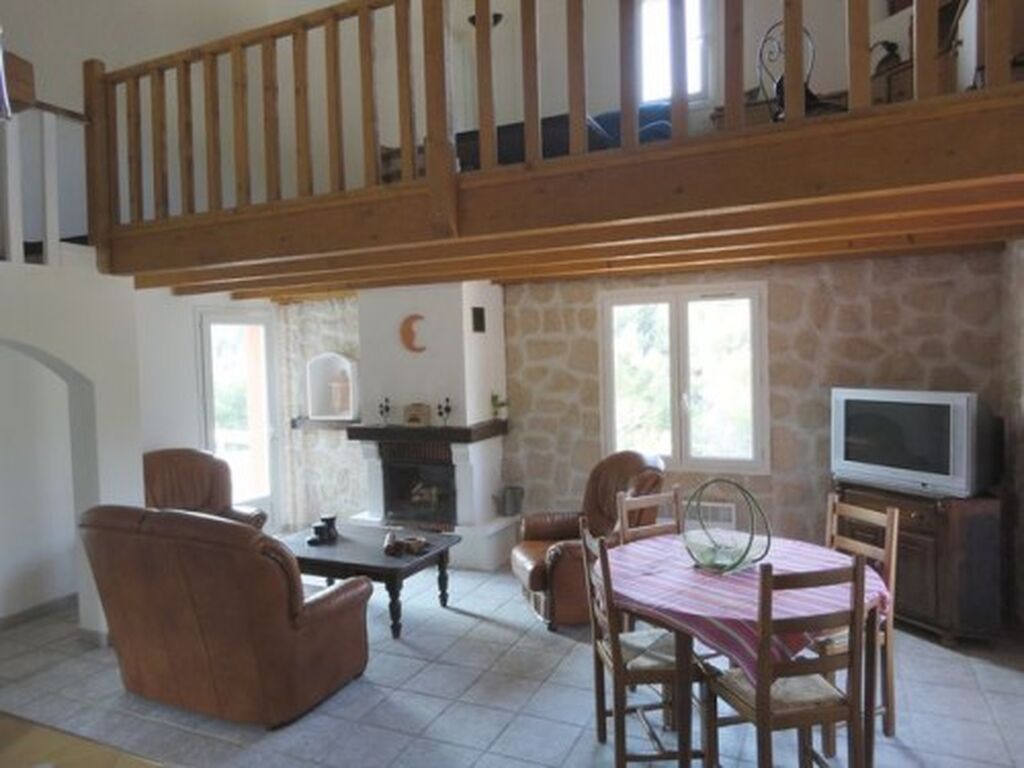 Vente maison Roquefort la bédoule composée de deux logements sur 1000m²