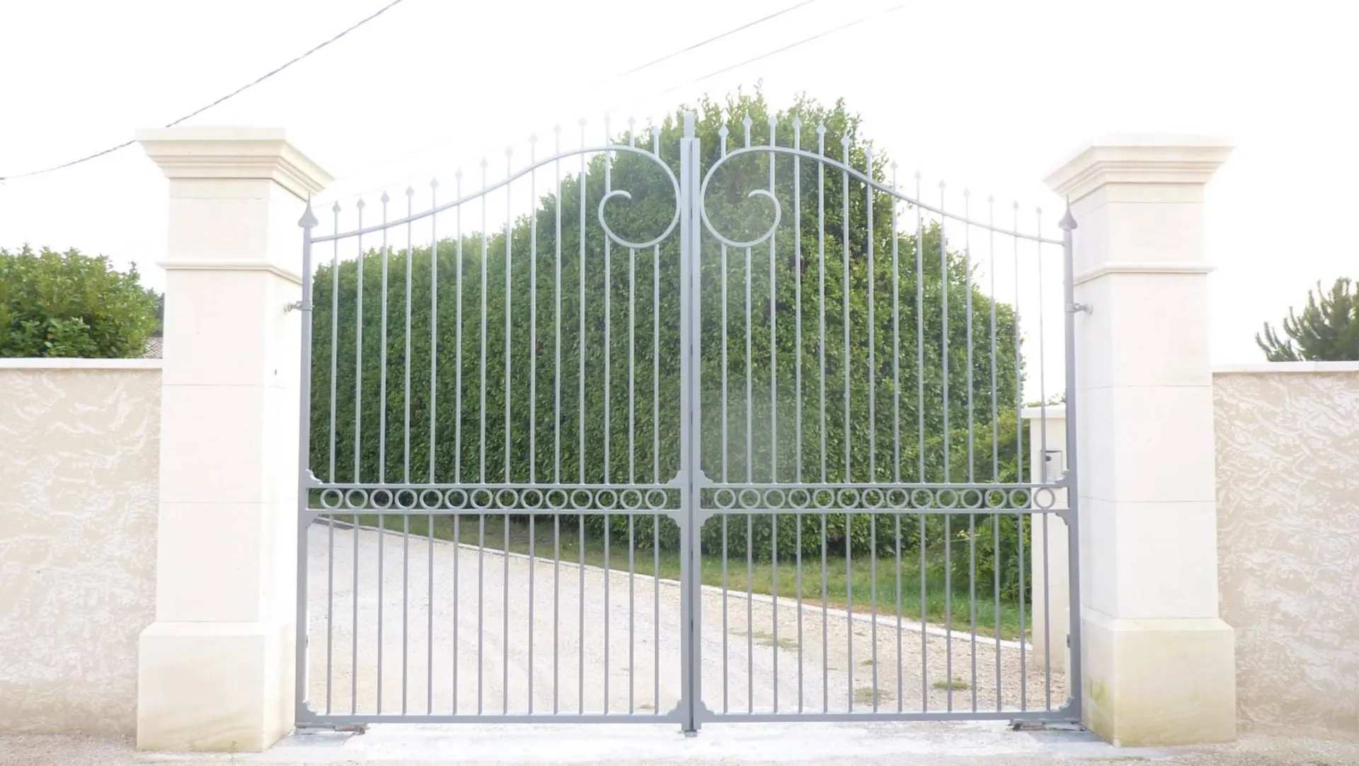 Thermolaquage d'un portail 2 vantaux