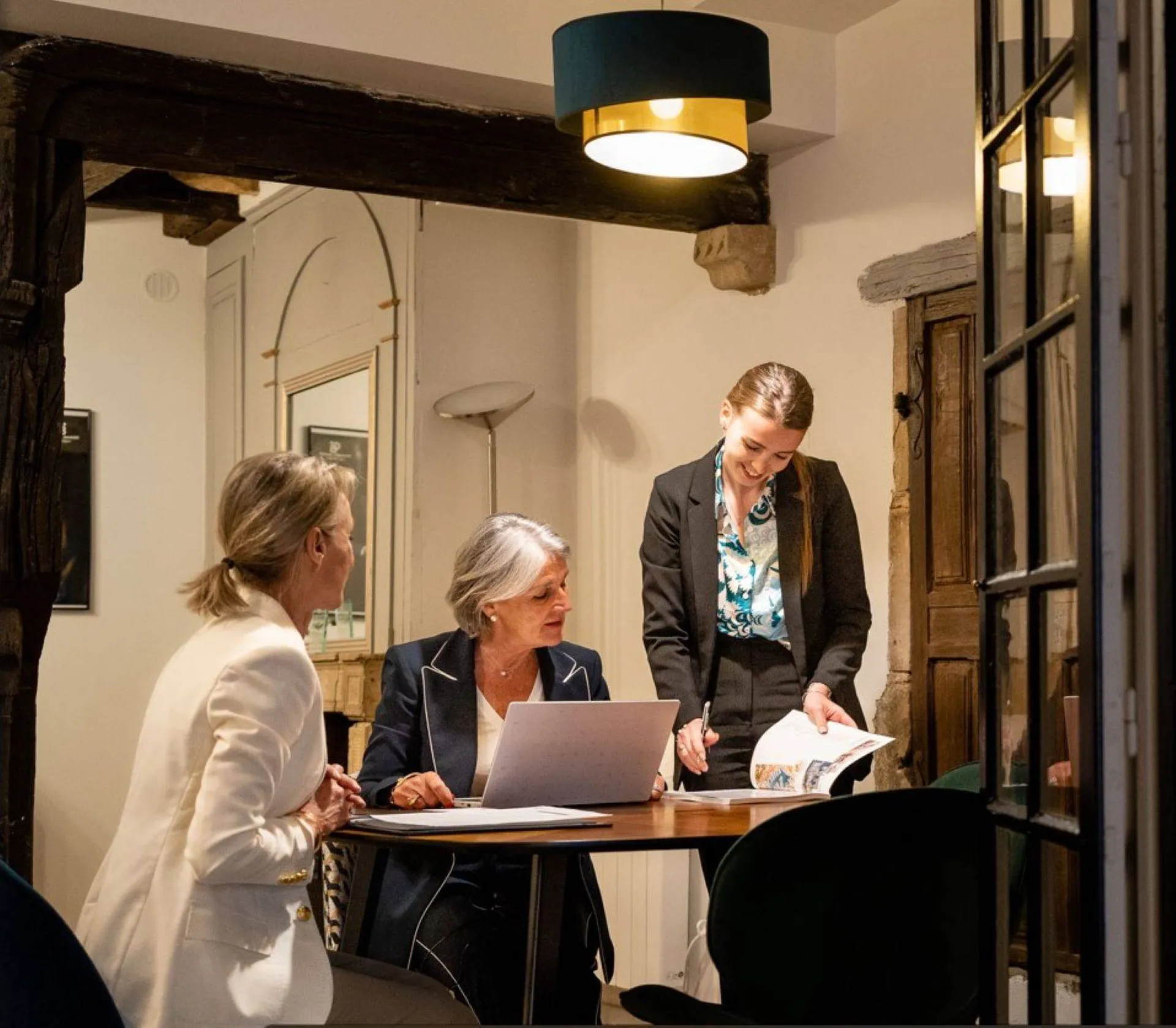 Notre équipe de passionnés pour vous accompagner dans votre projet immobilier - estimation de maison le mans