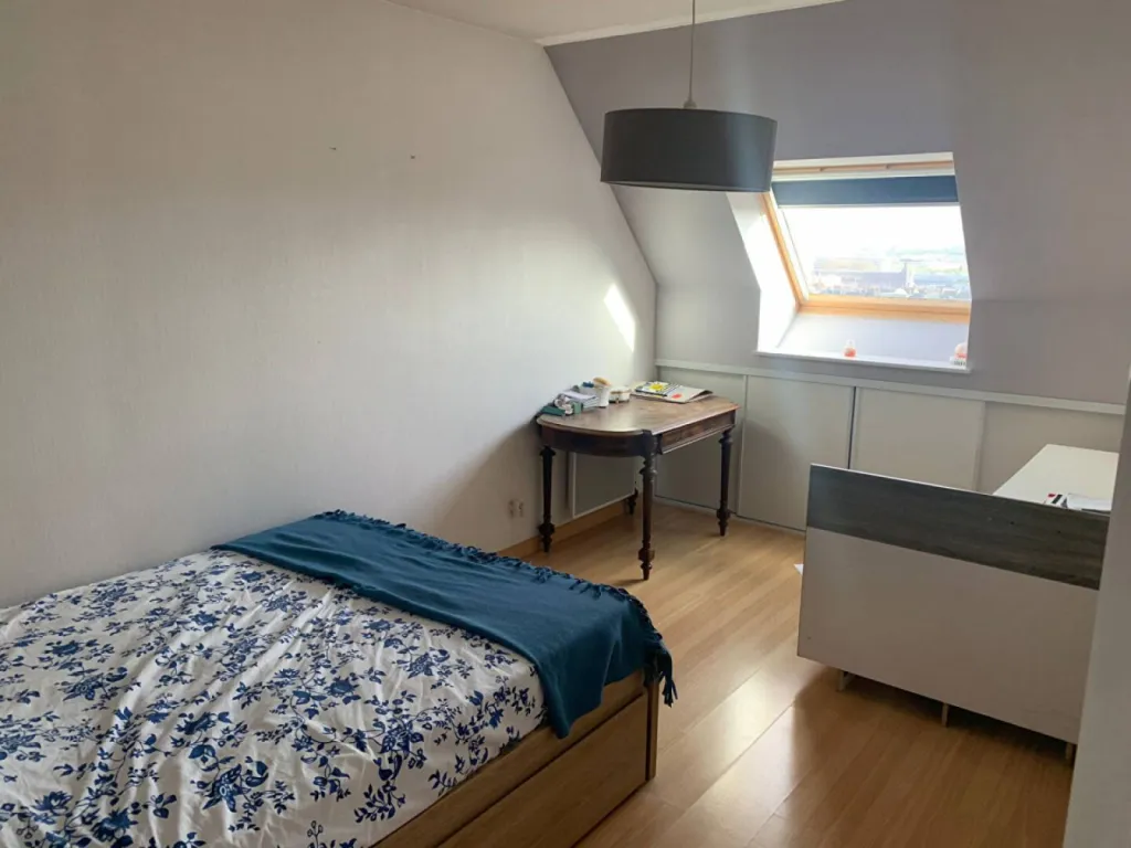 Situé au 3ème étage avec ascenseur