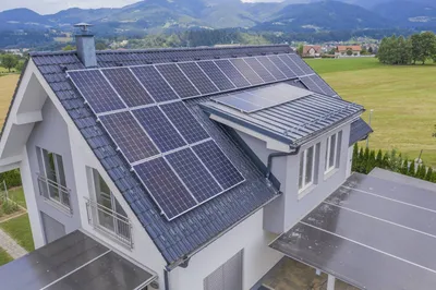 Installation de panneaux solaires