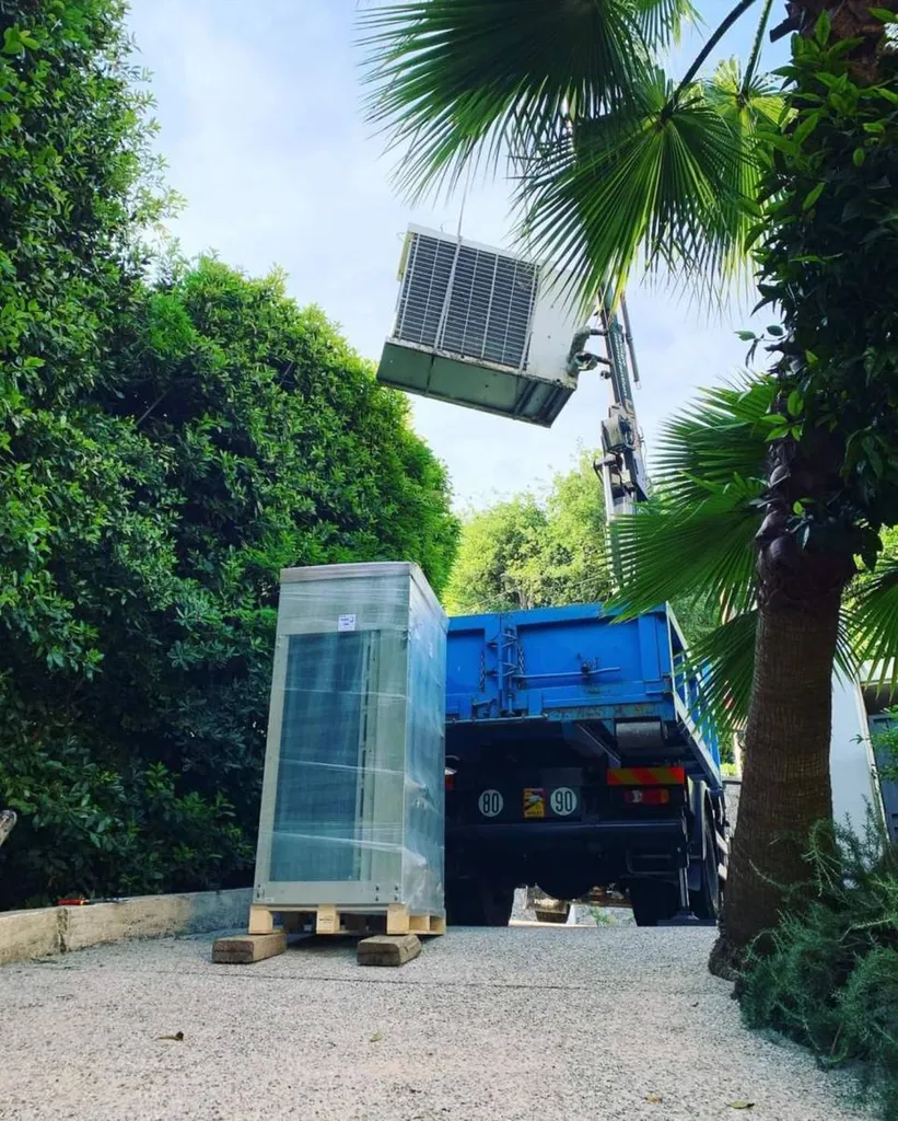 Remplacement d'une pompe à chaleur avec le nouveau Chiller Daikin Ewyt air R32 dans une villa à Cannes