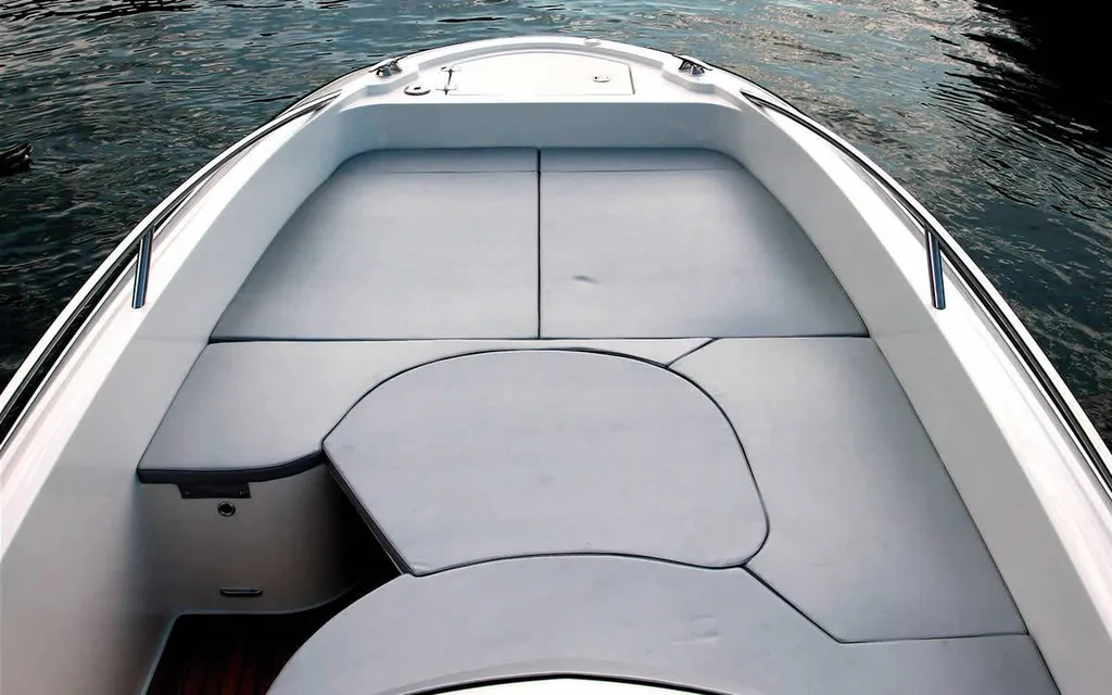 Bateau coque open Aquarius Open 10 personnes La Martinique