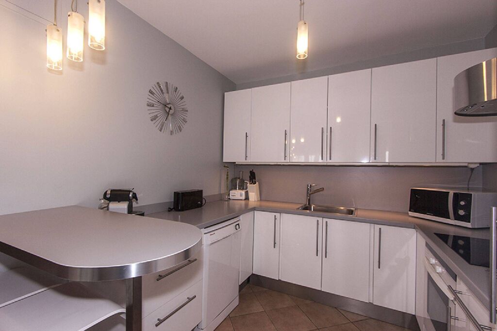 Appartement T4 Cassis dans le centre avec terrasse vue Cap Canaille et garage 