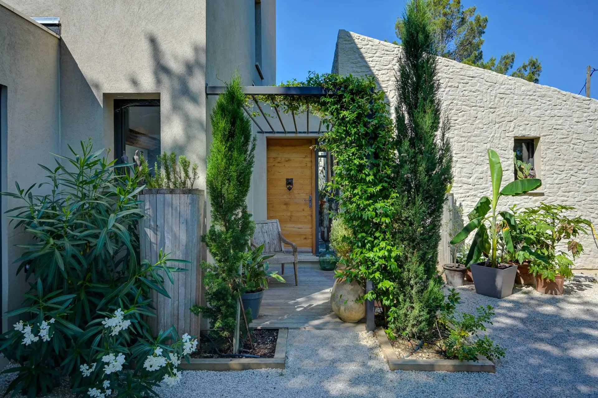 Une maison contemporaine qui casse les codes, à Aix en Provence dans les Bouches du Rhône