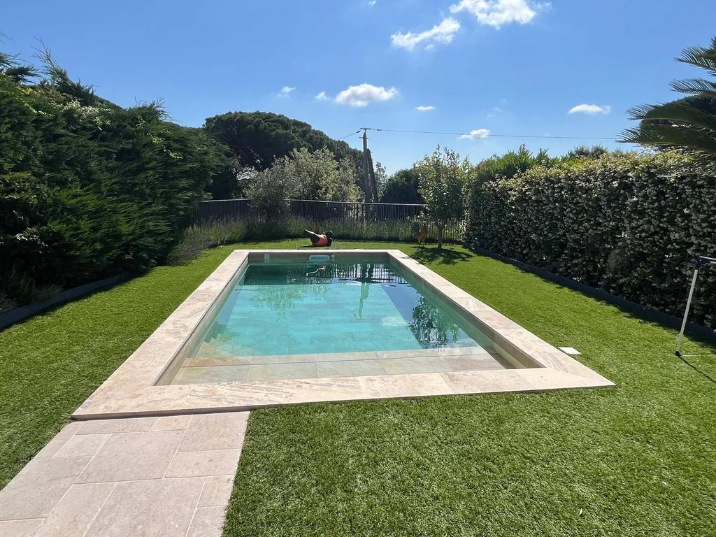 Dépose piscine coque et construction piscine béton Cogolin