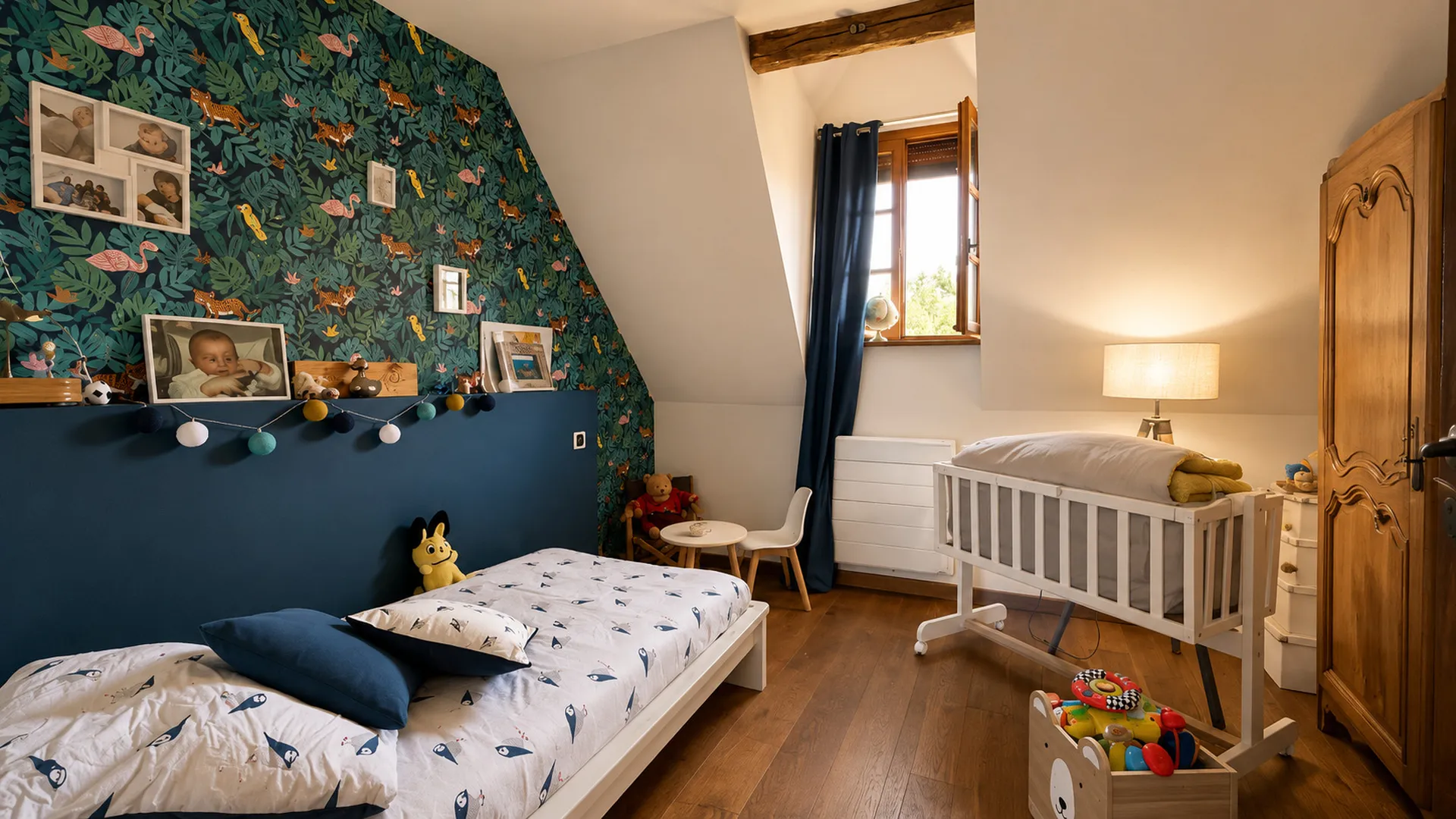 Propriété avec cachet à vendre en Seine-Maritime : Une maison principale avec 3 chambres, bureau, salle de bains et sous-sol.