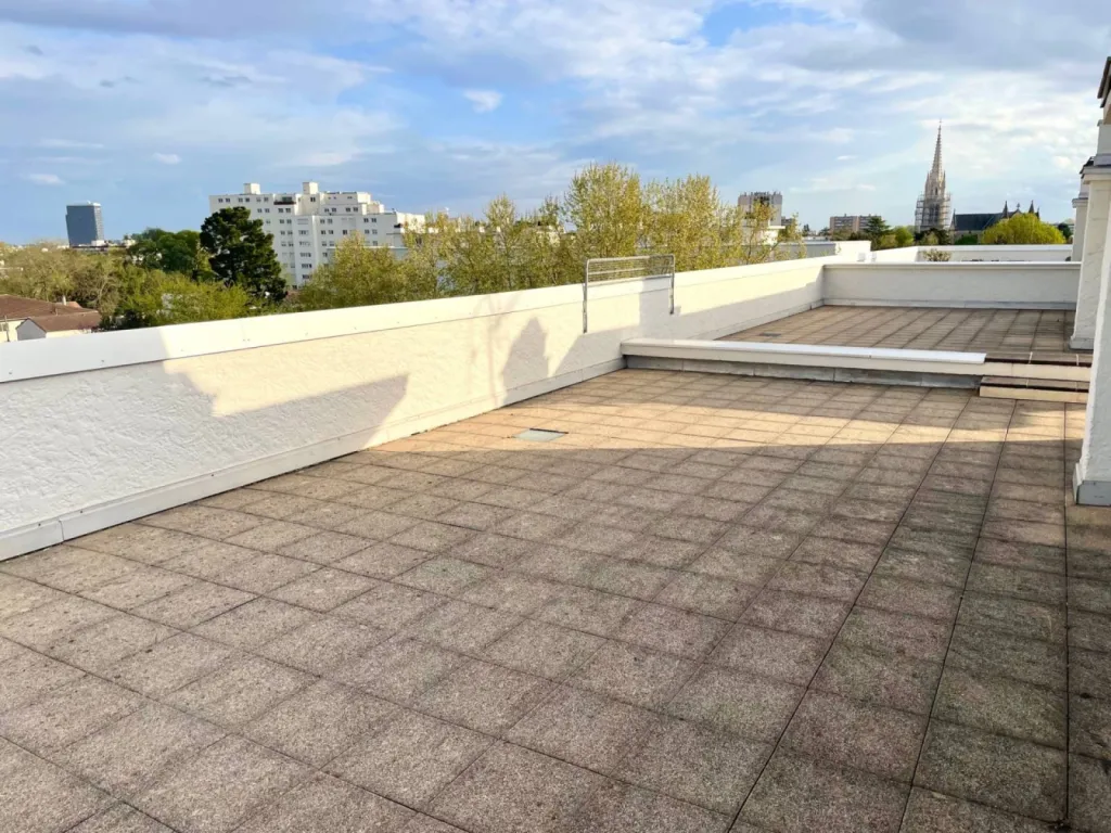 Terrasse agence immobilière Caudéran Arnaud Droulers immobilier