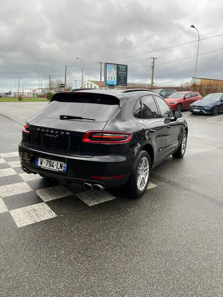 Porsche Macan Noir proche Le Havre 76