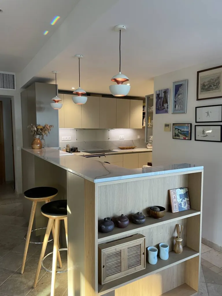 Ou acheter votre cuisine équipée sur mesure en laque et bois made in italy dans le Var?