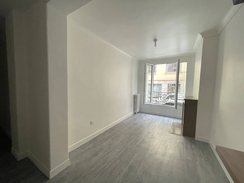 27 m² entièrement rénové Pte de Champerret 75017