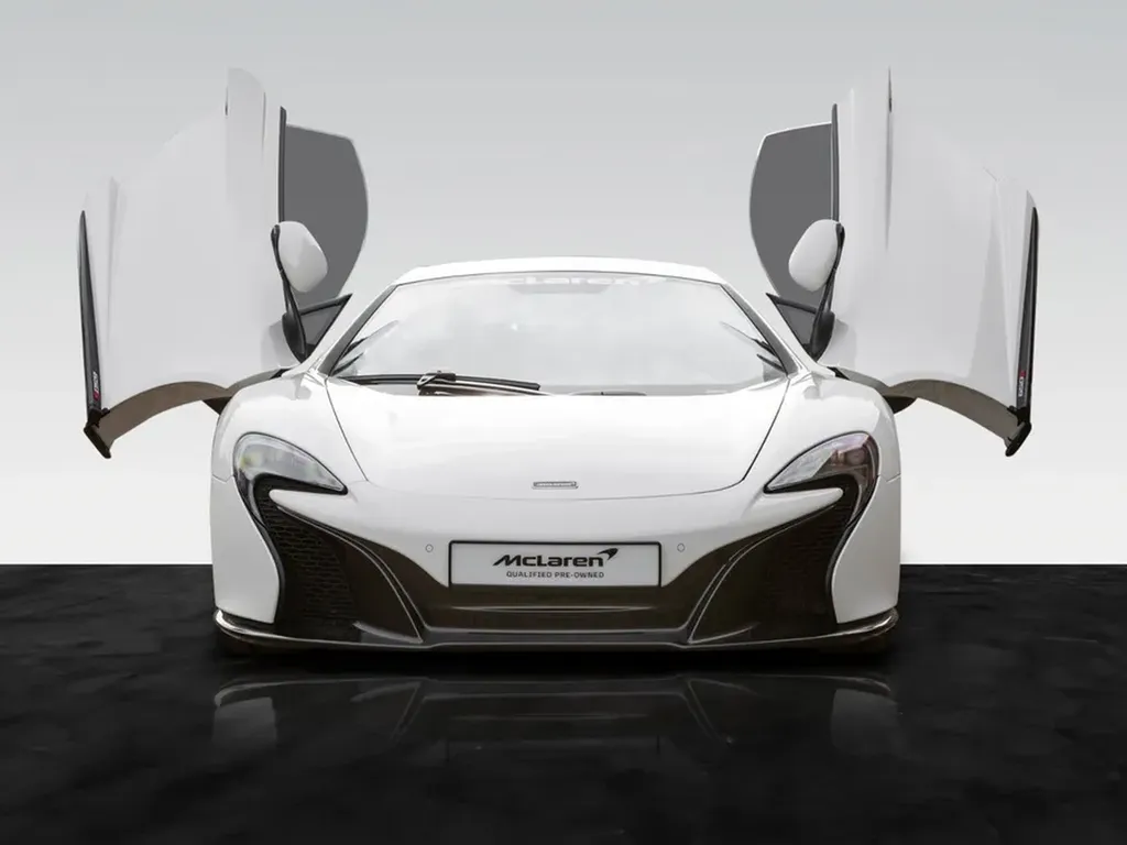 mclaren-650s-coupe-2015-profil-porte-ouverte