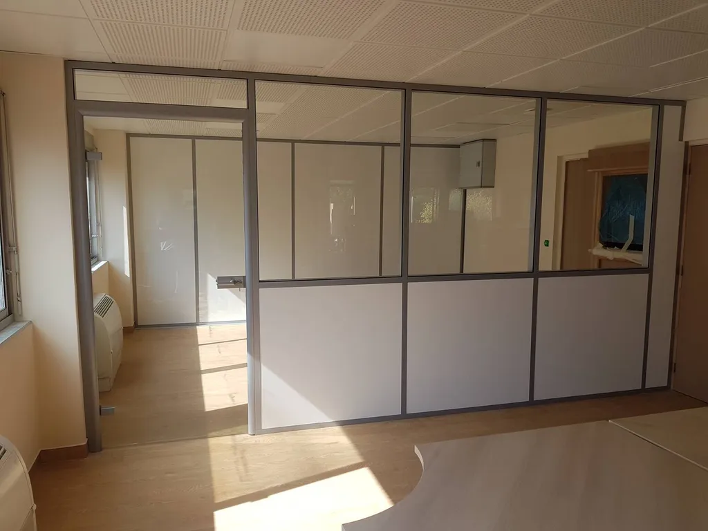 Cloisons semi-vitrées sur ossature aluminium à La Ciotat