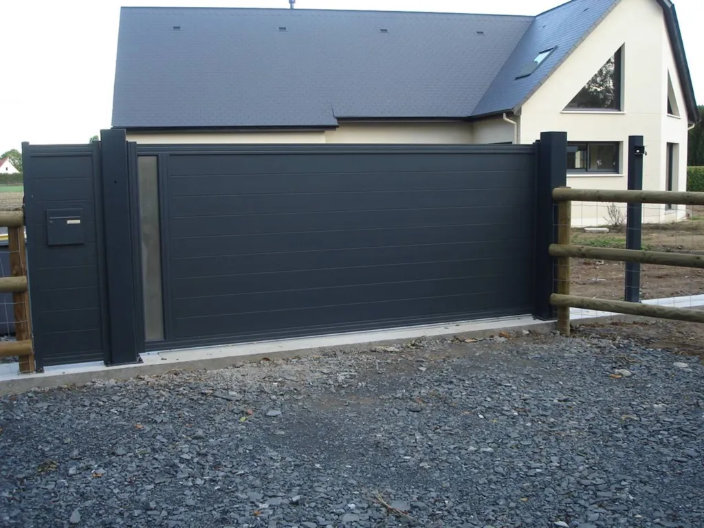 création d'un portail alu contemporain dans l'Eure 27