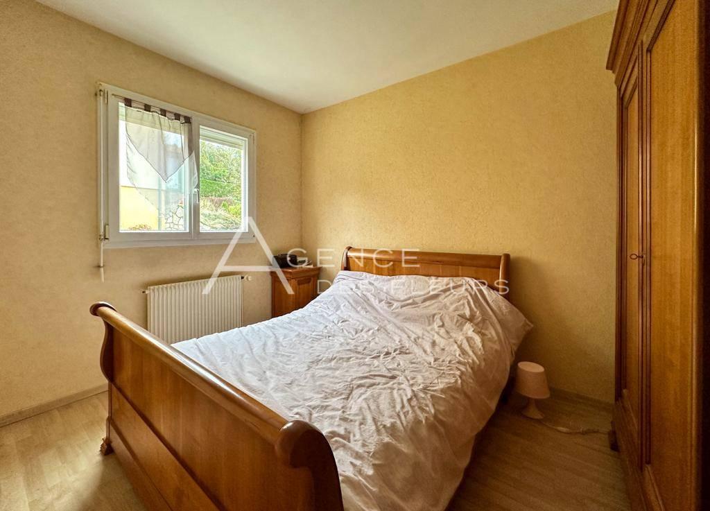 Charmant Pavillon avec Vue Dégagée !