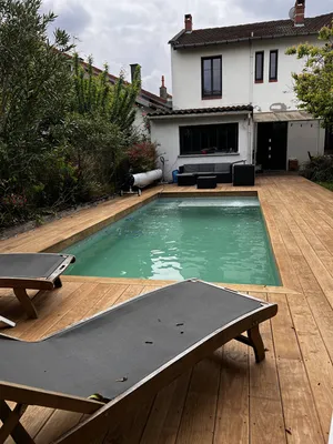 Construction de terrasse et aménagement extérieur en bois sur la commune de Portet Sur Garonne près de Toulouse