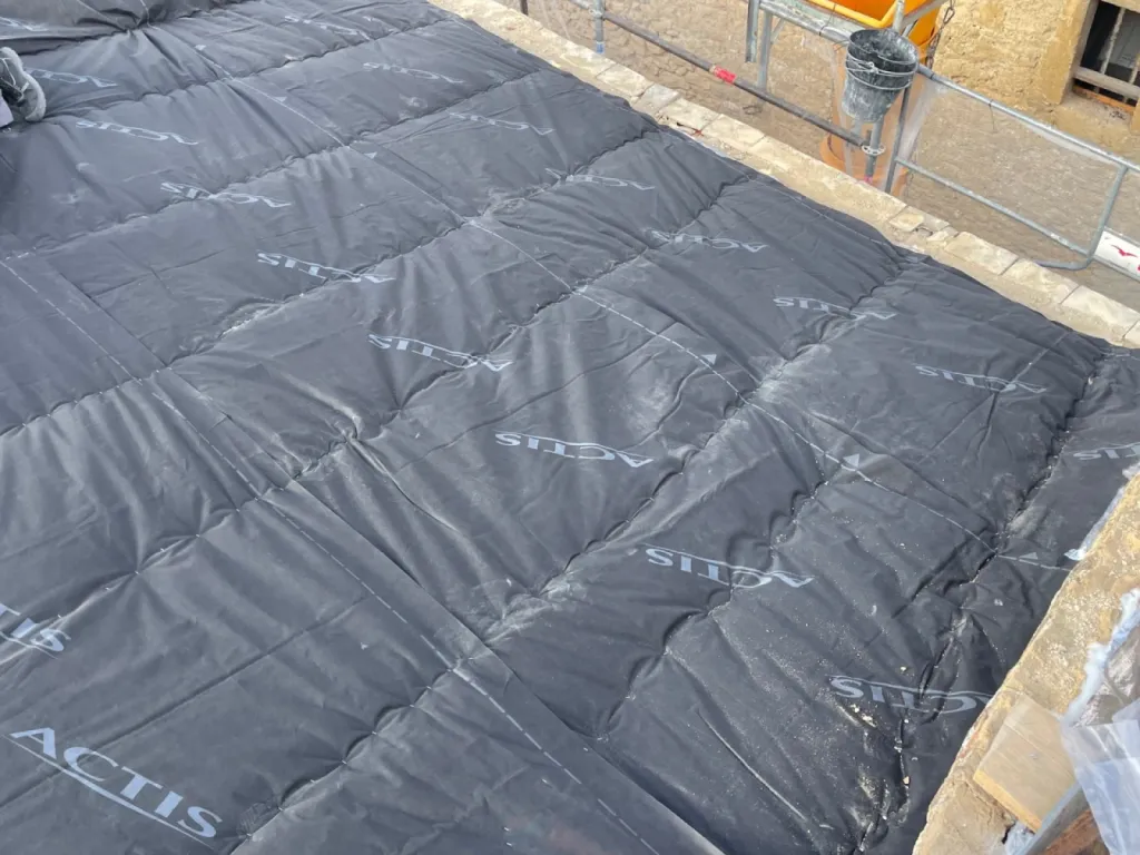 pose deuxieme couche isolation sous toiture sur martigues