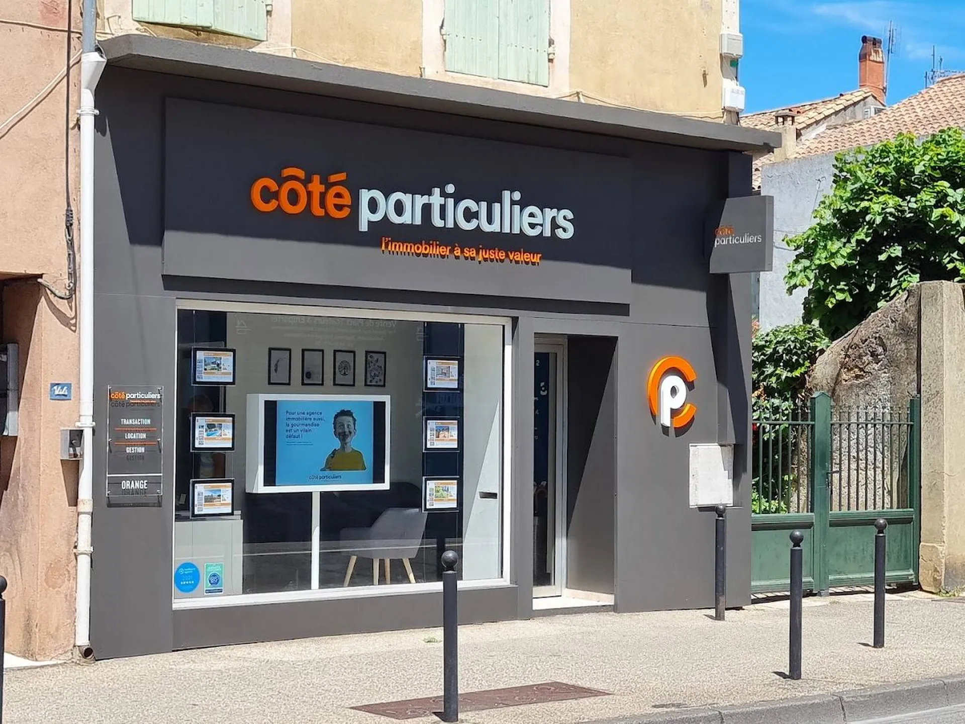 enseigne en lettres lumineuses bloc led à Istres