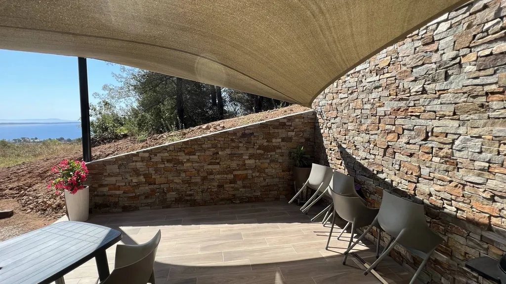 Voile d'ombrage pour terrasse à Antibes 