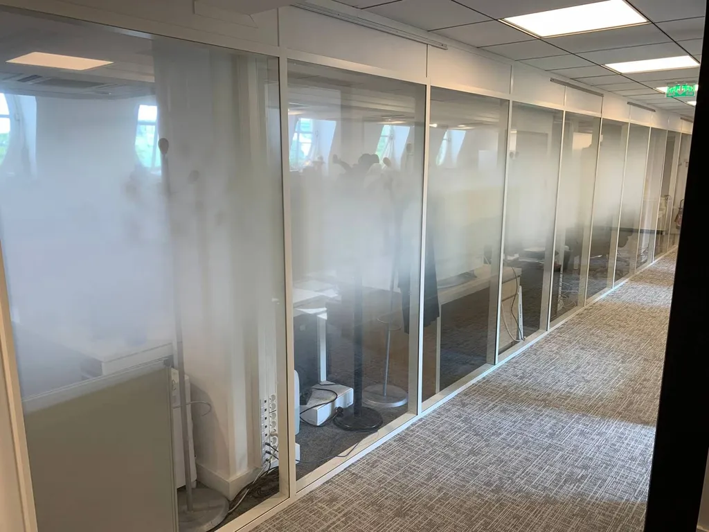 tdc-vitrophanie-occultante-progressive-paris-couloir