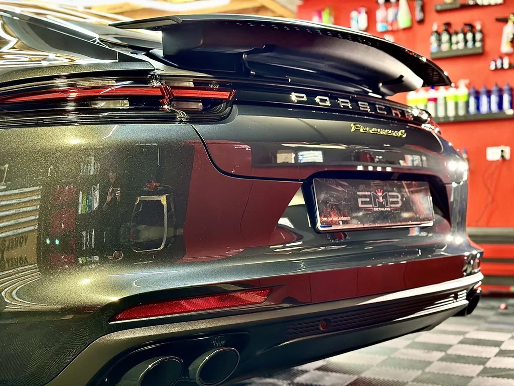 DETAILING Lyon traitement céramique carrosserie Porsche panamera 