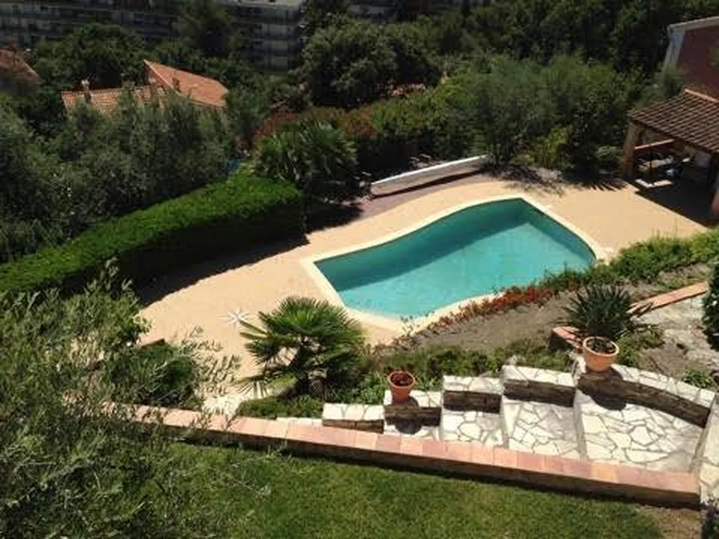 GRANULAT DE MARBRES-PLAGE DE PISCINE