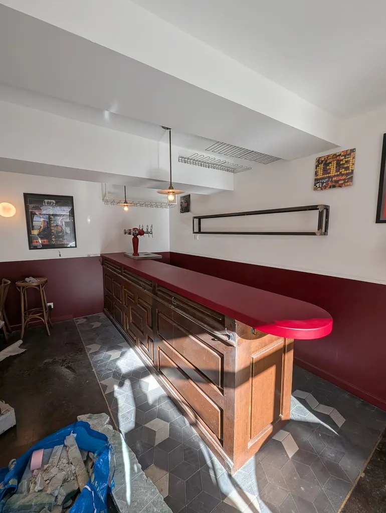 comptoir bar en acier sur mesure avec thermolaquage à aix en provence