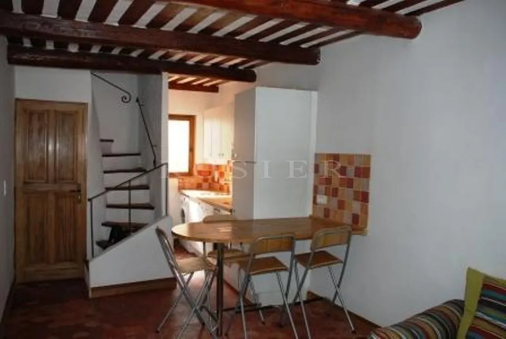 Appartement centre ville dynamique   proche Comtat Venaissin