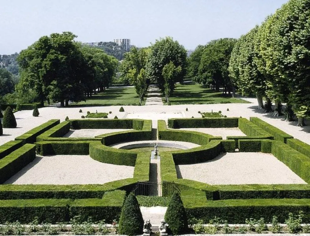 Recommandé par le guide du Routard à Aix en Provence : Hôtel ** Le Prieuré