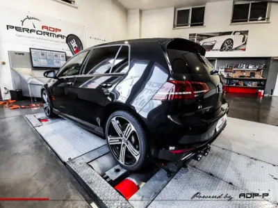 vue 3/4 arrière golf 7 R