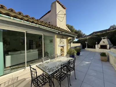 Appartement 112m2 de 4 pièces avec vue mer, 3 chambres avec jardin de 300m2